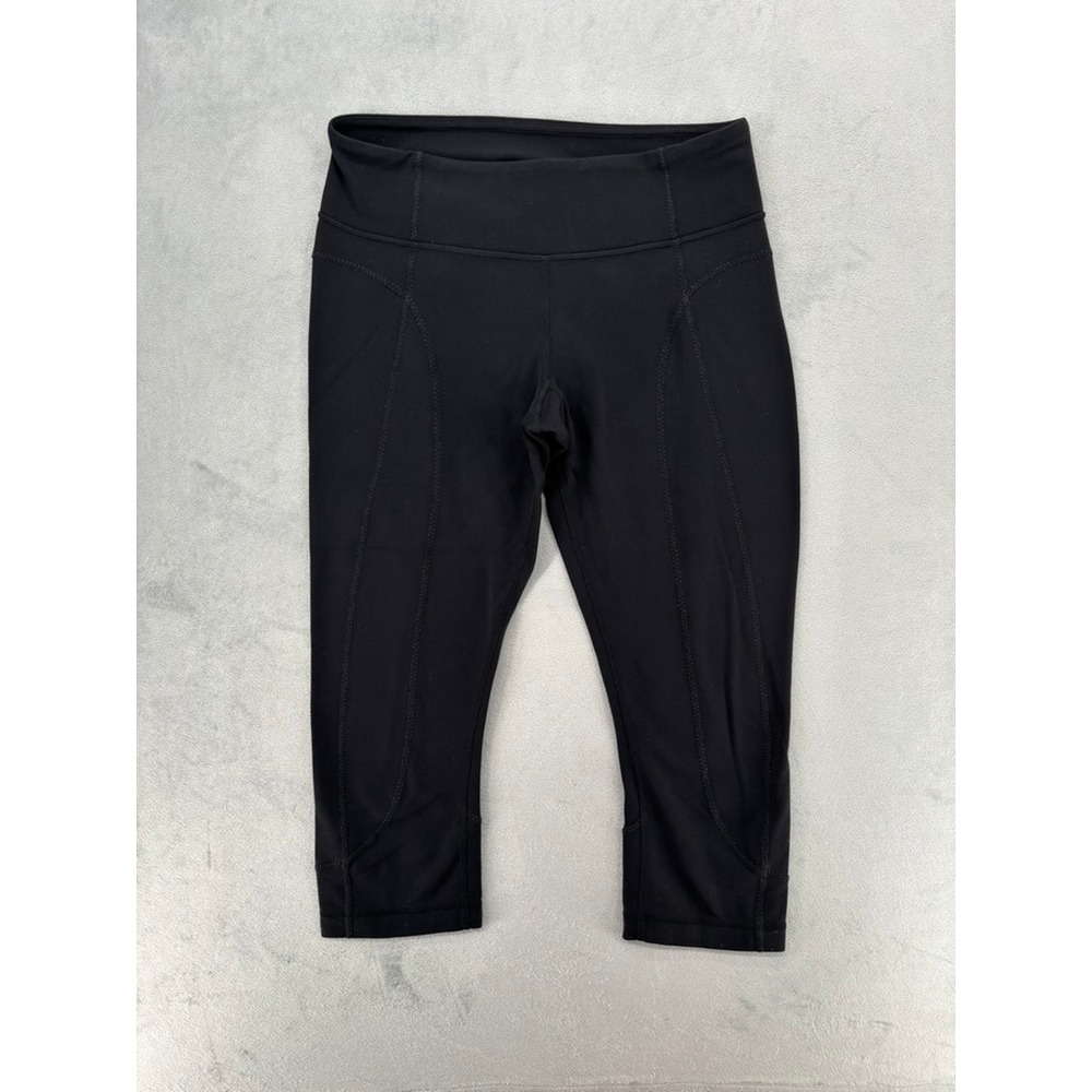 Lululemon Cropped Leggings Women Size 8 Black Yoga Gym Athletic Activewear Pants